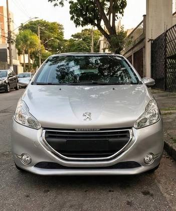 PEUGEOT 208 1.5 ACTIVE 8V FLEX 4P MANUAL PEUGEOT 208 1.5 ACTIVE 8V FLEX 4P MANUAL